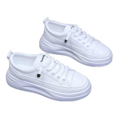 China Walking Shoes 2021 Wholesale Casual Soft Elegant Women Autumn Light White Shoes And Black Comfortable Single Shoes à venda