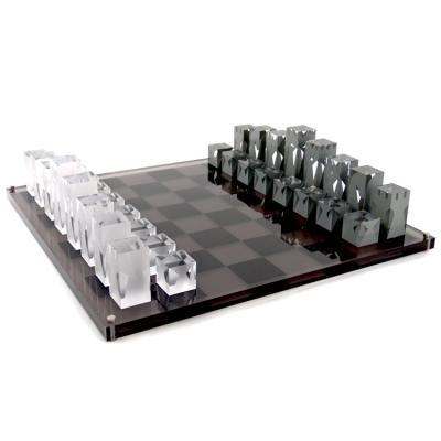 China High Quality Eco-friendly VONVIK Board Game Chess Set Lucite Acrylic Chess Pieces for sale