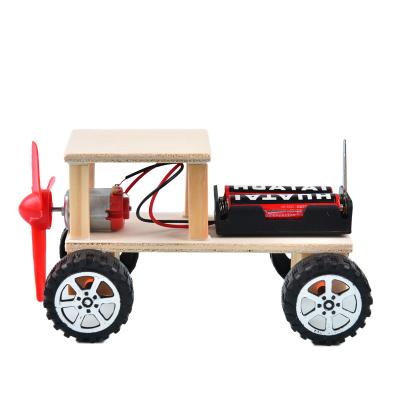 China Hot Selling Mini Wood Battery Operated Toy Cars Model Hobby Moving Shifting Educational Teaching Car Kit For Children for sale