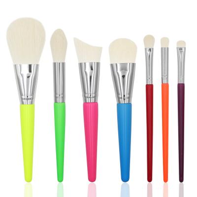 China Angular Blush 7 Rainbow Makeup Brush Set Full Set Of Wool Powder Painting Beauty Makeup Tools Bionic Eyeshadow Brush Wholesale Brush Set for sale