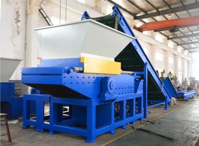 China Plastikfilm-Reißwolf XRM 1000, pp.-PET-HDPE Film-Reißwolf, Motor 55KW, Kammergröße 1000*1000 Millimeter zerreißend zu verkaufen