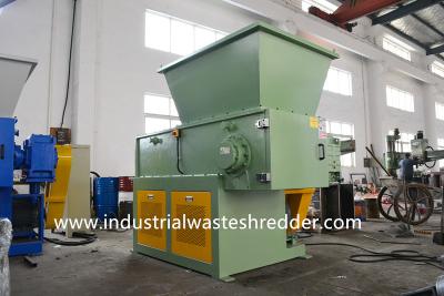 China Single Shaft PE Lumps Shredder Shredding Chamber Size 600*600 Mm for sale