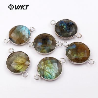 China WT-C239 Brass Sparkly Natural Silver Bezel Connectors, Popular Women Labradorite Faceted Natural Stone Connector for sale