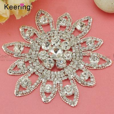 China Flatback Beaded Crystal Rhinestone Wedding Dress Wholesale Rhinestone Bridal T-shirt Neckline Bling Appliques WRE-111 for sale