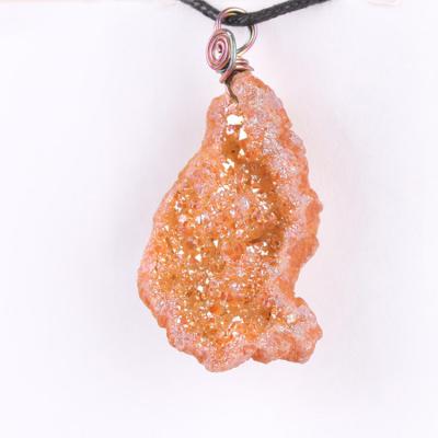 China Ethnic yase 7 colors electroplated natural quartz stone wholesale geode china jewelry necklace druzy pendant necklace suppliers for sale