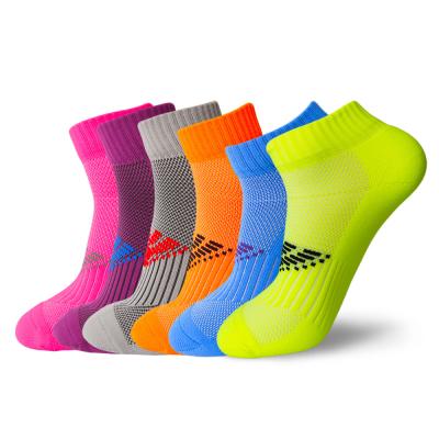 China Men's Athletic Socks Sports Socks Performance Breathable Cotton Running Socks for sale