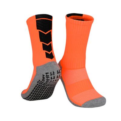 China Anti Slip Men Football Basketball Compression Athletic Breathable Sports Socks for sale