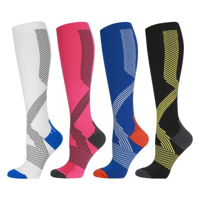 China Athletic Custom Men Cycling Cotton Nylon Spandex Basketball Socks Compression Crew Sports Sports Socks for sale