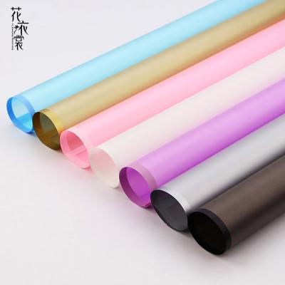 China Waterproof SINOWRAP Waterproof Bouquet Wrapping Paper Wholesale Flower Korean Wrapping Paper Luxury for sale