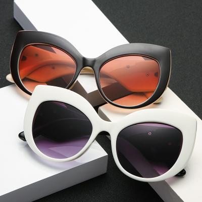 China Fashion sunglasses 2021 newest fashion eyewear rhinestone rhinestone celebrity sunglasses wholesale custom eyewear shade sun glass glasses for sale