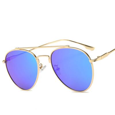 China Fashion Sunglasses 2021 Newest Trendy Couple Polarized Fashion Ladies Sunglasses Men Women Eyewear Shade Sun Glasses Custom Made for sale