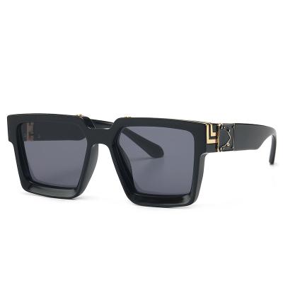 China Street explosive men's shooting fashion sunglasses uv400 neat red model square cis sunglasses for sale