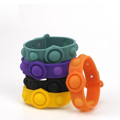 China Amazon Rainbow Non-Toxic Eco-Friendly Hot Selling Bubble Ring Toy Bubble Bracelet Rainbow Silicone Push Bubble Bracelet for sale