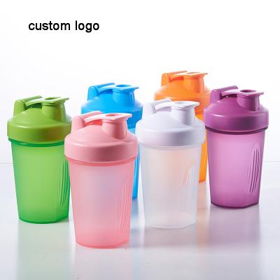 China Custom Protein Shaker Water Bottle 400ml 600ml Logo Plastic Water Bottle Gym Private Label Wholesale Viable for sale