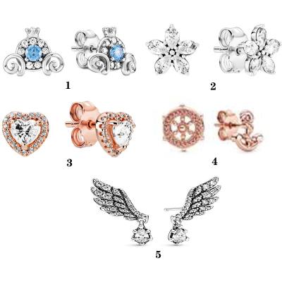 China Fashionable factory wholesale sterling silver suitable for Disney Cinderella high quality pandoraese carriage snowflake twinkle earrings for sale