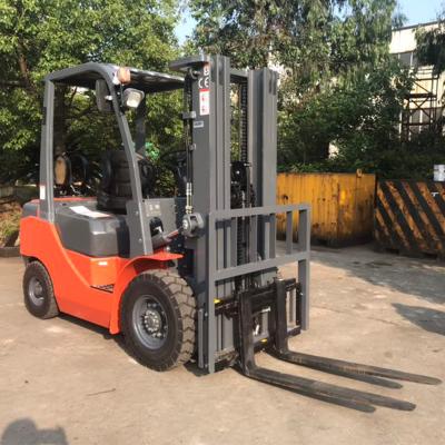 China Hotels 3ton Propane Gasoline Forklift With LPG Tank Frame for sale