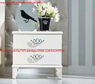 China Ivory Classic Bed side table with wooden drawers for Nightstand design used by Hotel and Villa Furniture for sale