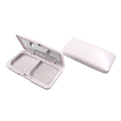 China New Eco - Friendly Cosmetics Case With Mirror White Empty Compact Powder Container Pressed for sale