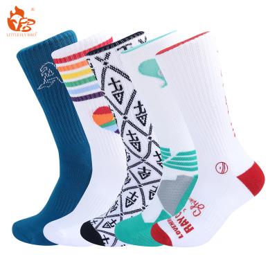 China Small Bird Fly Antibacterial Jacquard Design Logo Pattern High Quality Cotton Resistant Comfortable Basketball Woman Sports Crewman Socks for sale