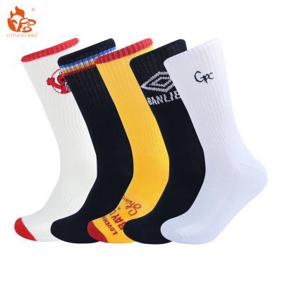 China Small Fly Antibacterial Bird Knitted Jacquard Design Heavy Duty Logo Pattern High Quality Cotton Women's Unisex Crew Socks for sale