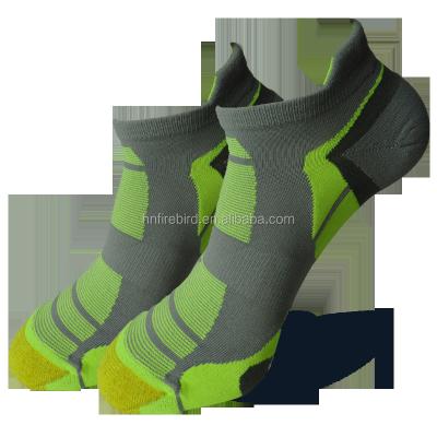 China Antibacterial Comfortable Military Green Socks Cotton Sports Socks for sale