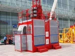 China Elevador industrial de la elevación de mercancías de la construcción de edificios del pasajero de la frecuencia 6 toneladas en venta