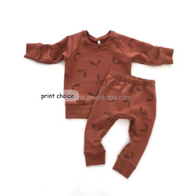 China Antibacterial baby outfit set, baby sweatshirt and track pants set baby clothing for sale