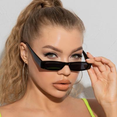 China 15 Years Experience Designer Wholesale Custom Plastic Fashion Vintage Lentes De Sol Retro Trendy Women Men Black Shades Sun Glasses 2021 Sunglasses for sale