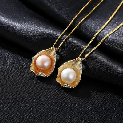 China Charm Shell Design 18K Environmental Friendly Gold Plating Cultured Freshwater Pearl 925 Sterling Silver Necklace for sale