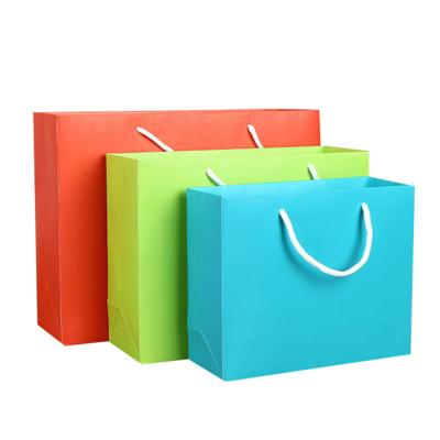 China Recyclable Cheap Custom Size Cosmetic Paper Bags , Gift Paper Bags With Handles , Paper Bag Customize for sale