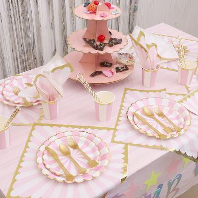 China Creative Three-Layer Paper Cake Stand Disposable Dessert Table Display Tray Set Birthday Wedding Party Disposable Hot Selling Dessert Rack for sale