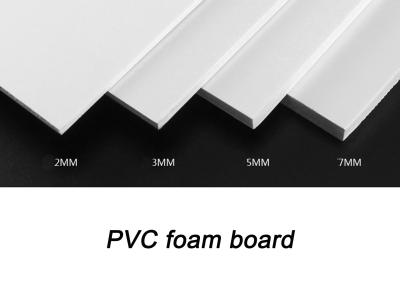 Chine Panneau en plastique de signe de mousse légère de PVC épaisseur de 1mm - de 25mm pour le panneau de gravure de DIY à vendre