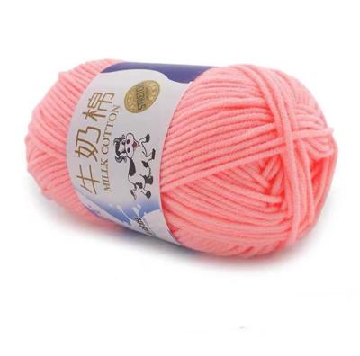 China Free sample 5 super soft anti-pilling plys ball yarn crochet cotton hand knitting cotton yarn with baby milk cotton yarn for import for sale