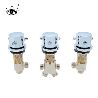 China Drop-in or Modern Undermount Bathtub Three-hole Mixer Tap Bathtub Valves 3 Handle Bathtub Faucet Whirlpool Bathtub Accessories for sale