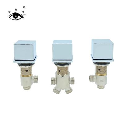 China Modern Handwheel Outer Hood Bathtub Valves 3 Handle Tub Faucet Hydromassage Zinc Alloy Brass Tub Accessoriesfactory for sale