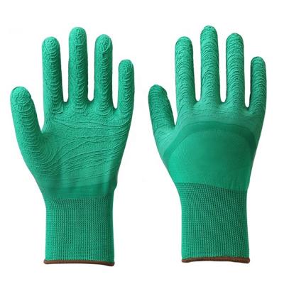 China Lyeeang Safety Abrasion Safety 13 Gauge Comfortable Heavy Duty Red Coating Polyester Oil Repellent Industrial Glove En388 Latex Coated Gloves for sale