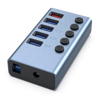 China Power Switch Data Transfer+ 2.4A Charning 5-in-1 USB 4 Hub 2.4A Port Independent Charging Adapter for sale