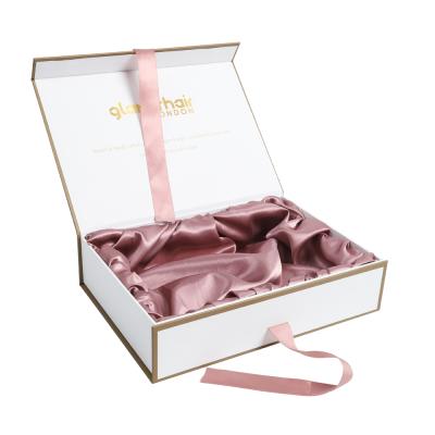 China Handmade Hot Sales Luxury Custom Magnetic Gift Packaging Boxes With Ribbon Closure for sale