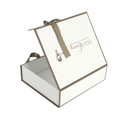 China OEM Handmade Magnet Folding Custom Luxury Cardboard Gift Packaging Boxes With Ribbon for sale