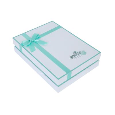 China OEM Handmade Custom Gift Packaging Boxes With Satin Lining Wigs Boxes With Ribbon Apparel Packaging Boxes for sale