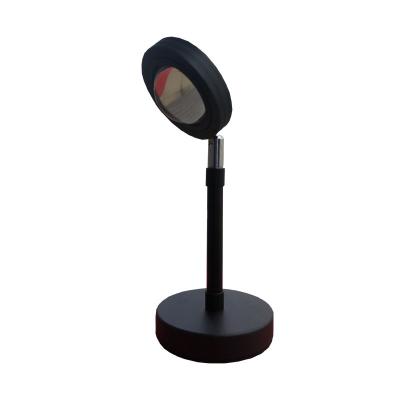 China La luz decorativa de la luz de la noche del proyector de la puesta del sol para el poder caliente de la luz del arco iris casero LED de Sun por la instalación fácil del USB en venta