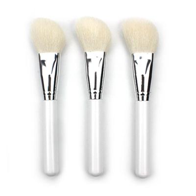 China Angular Blush Beauty Tool Large Quality White Goat Fished Hair Kabuki Blush Brush Makeup Brush For Applying Blusher Bronzer for sale