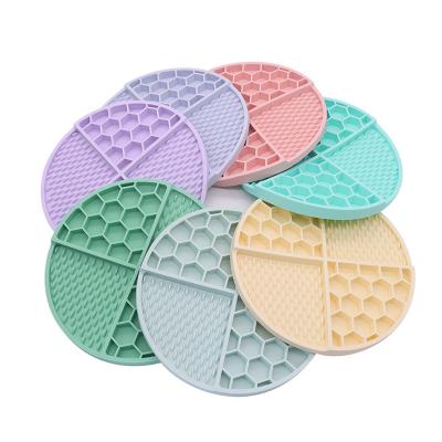 China Viable Silicone Dog Lick Pad Anti-Clogging Non-Slip Cup Cat Lick Pad Slow Food Pad Suction Cup for sale