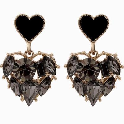 China New Fashion Rhinestone Love Stones Black Stones Hang Heart Stud Earrings Lightweight Environmentally Friendly Luxury Women's Earrings for sale