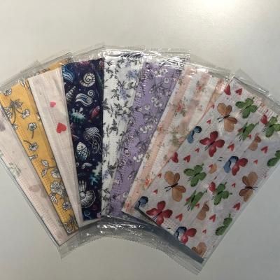 China Breathable Custom Face Mask With Logo Colorful 3 Ply Disposable Face Mask With Printed Gradient Rainbow Pattern for sale