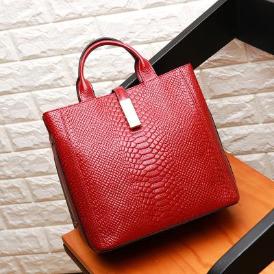 China Fashion Best Selling New Product Designer Serpentine Pattern Genuine Leather Women's Handbags and Purses 2020 for sale