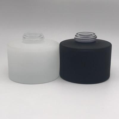 China Cosmetic Black Round Glass Empty Aroma Diffuser 200ml Bottle With Reed Sticks for sale