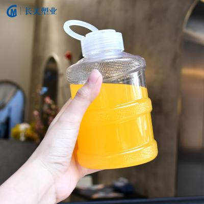 China 16oz 17oz Transparent Plastic Juice Bottle Mini Sustainable ACP Fruit Squeezer Barrel Type Plastic Bottle for sale