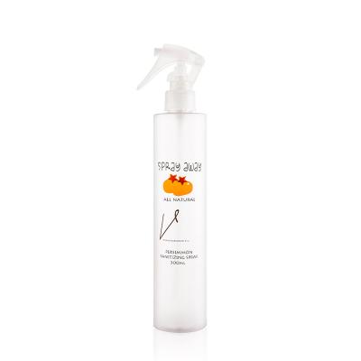 中国 Screen Print Logo Long Slim Round Plastic Spray Bottles 300ml With Trigger Pump 販売のため