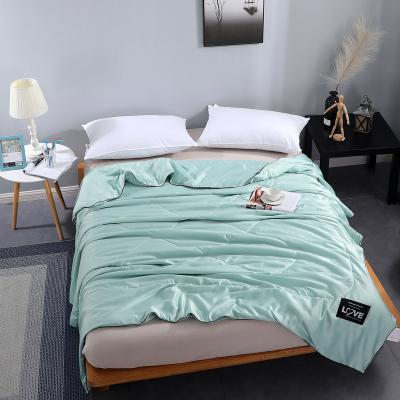 China Air Conditioning Breathable High Quality Comforter Artificial Silk Summer Washable Thin Comfortable Throws Quilting for sale